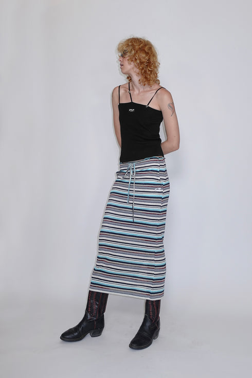 SPIRAL BUTTON THREE STRAP CAMISOLE -BLACK-